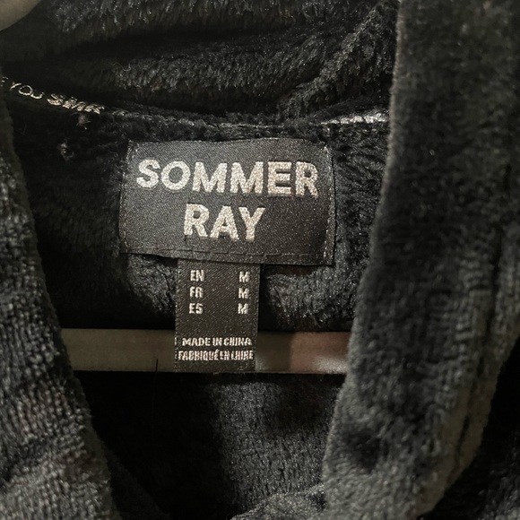 Crop hoodie - Picture 3 of 4